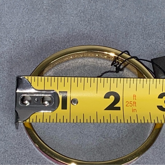 Kate Spade Pink Enamel Hole Punch Spade hinged bangle Bracelet - Picture 7 of 9